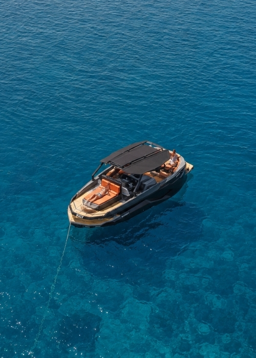 KAY 480 HP sport yacht rental for 3 hours in Barcelona