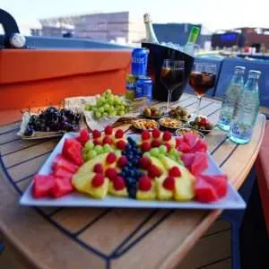 Kit de frutas frescas para la salida en yate