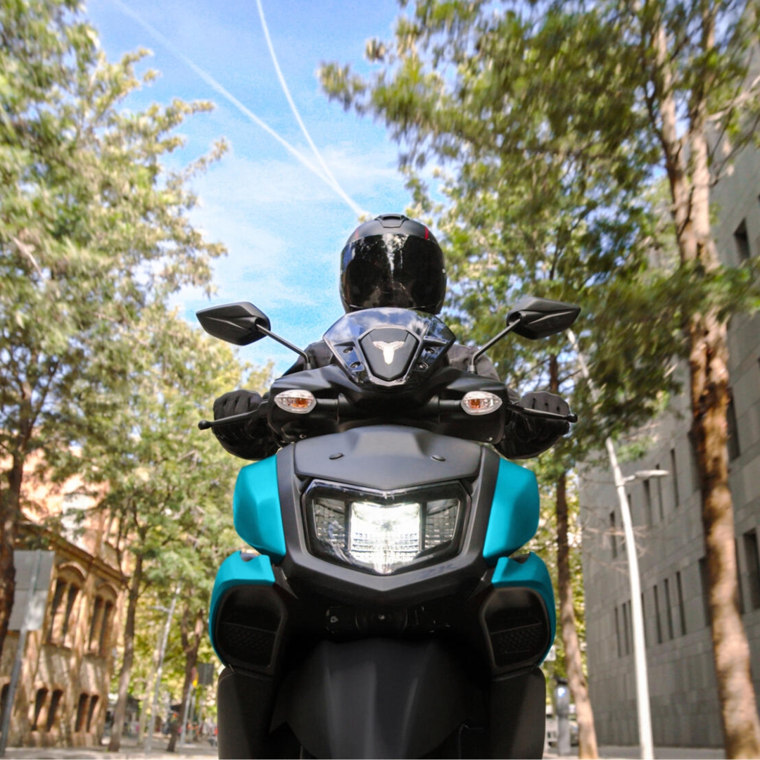 Louez un scooter 125cc avec la consommation la plus basse Louez un scooter 125cc avec la consommation la plus basse